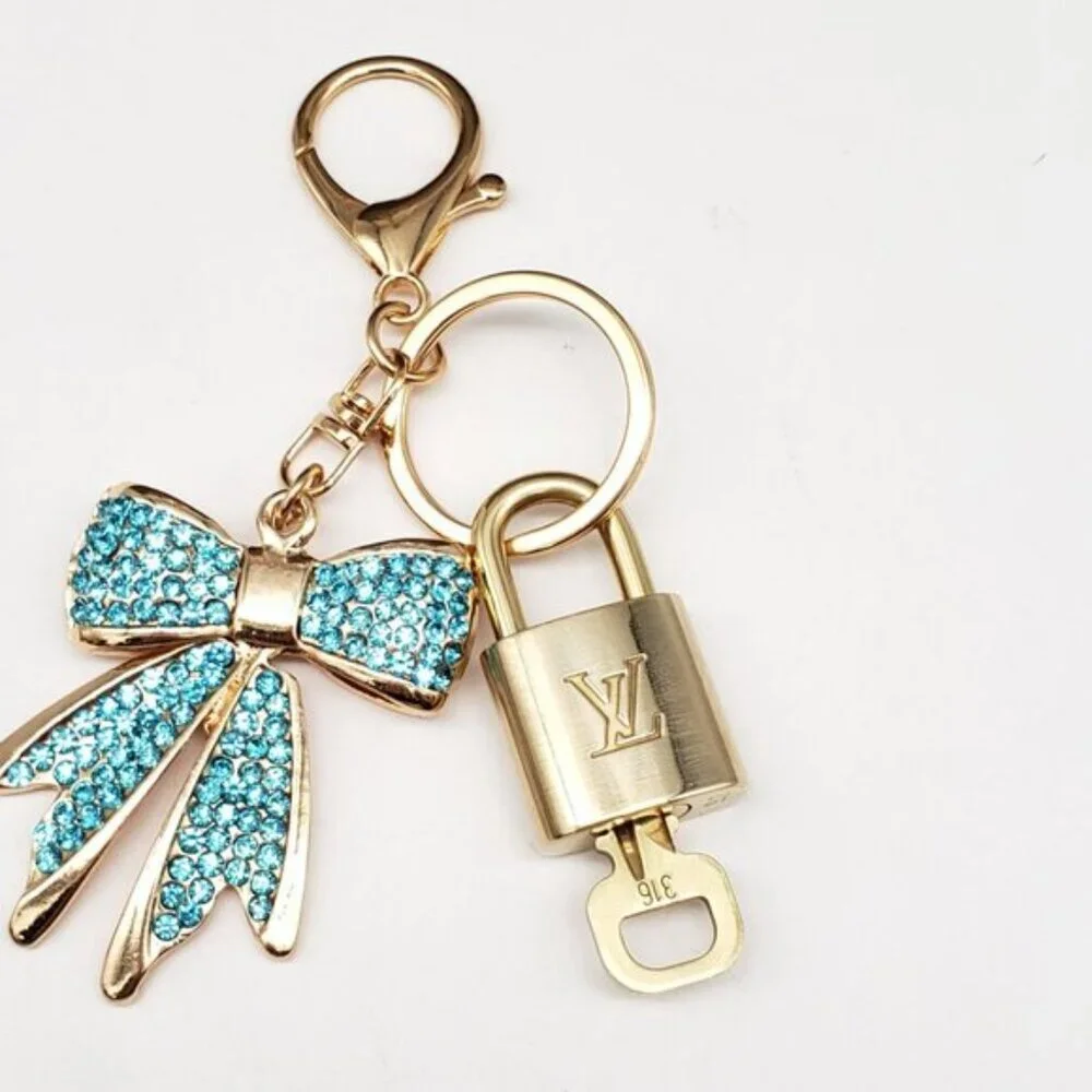Authentic Louis Vuitton Padlock Gold 🔒 Key Set + Unbranded Ribbon Keychain